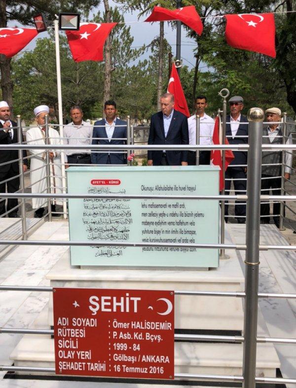 Erdoğan'dan Ömer Halisdemir'in kabrine ziyaret