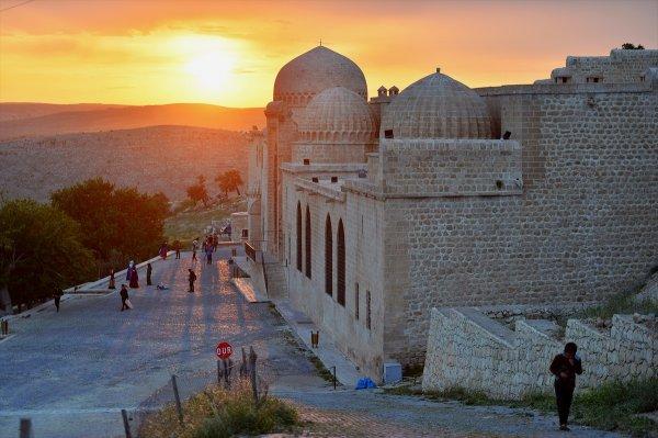 Mardin'de gün batımı manzarası