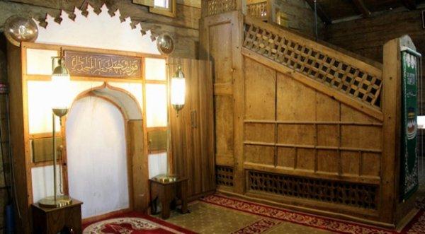 Çivi çakılmadan yapılan Göğceli Camii hala ayakta