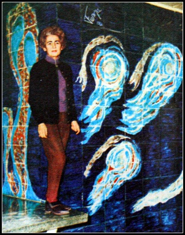 Füreya Koral kimdir