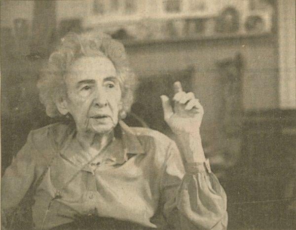 Füreya Koral kimdir