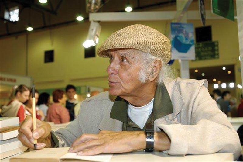 Attila İlhan kimdir