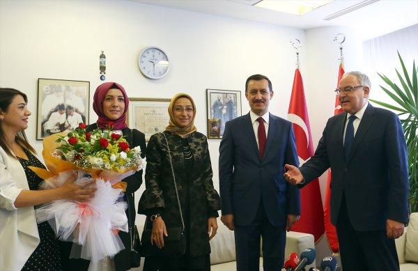 AK Partili ve CHP'li siyasetçiler bayramlaştı