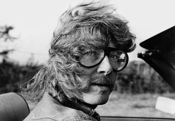 Tom Robbins kimdir