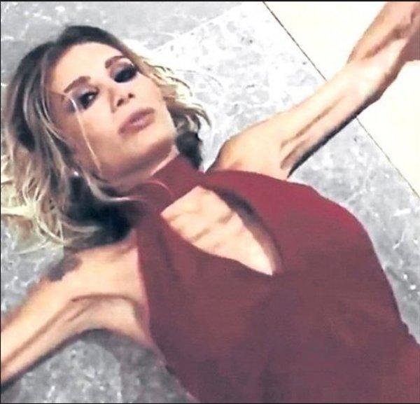 İrem Derici eski günlerine dönüyor