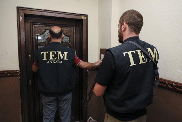 Türkiye genelinde aranan şahıslar için operasyon düzenledi