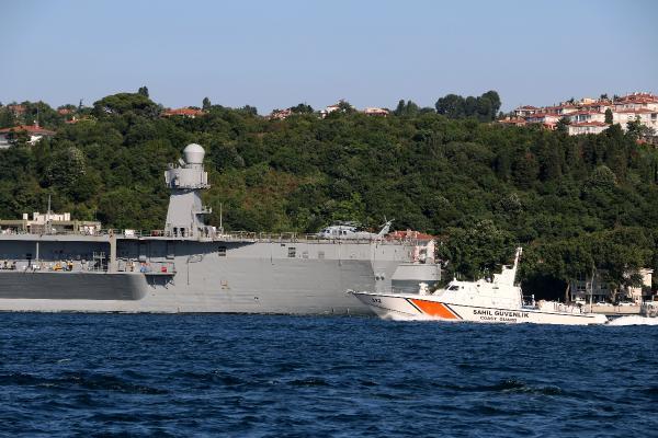 ABD savaş gemisi boğazdan geçti
