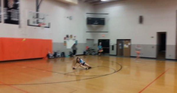 Vurduğunu deviren yakan topçu kızın ilginç taktiği