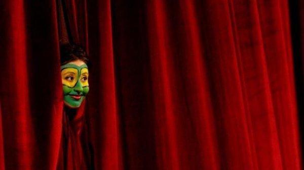 Devlet Tiyatroları kapatıldı haberine yalanlama