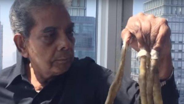 Hintli adam 9 metrelik tırnaklarına veda etti