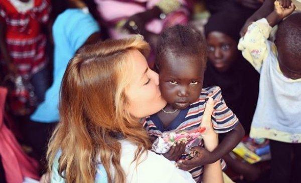 Gamze Özçelik Afrika'da Umut Köyleri kuruyor