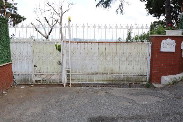 Adnan Oktar'ın yalısı mühürlendi