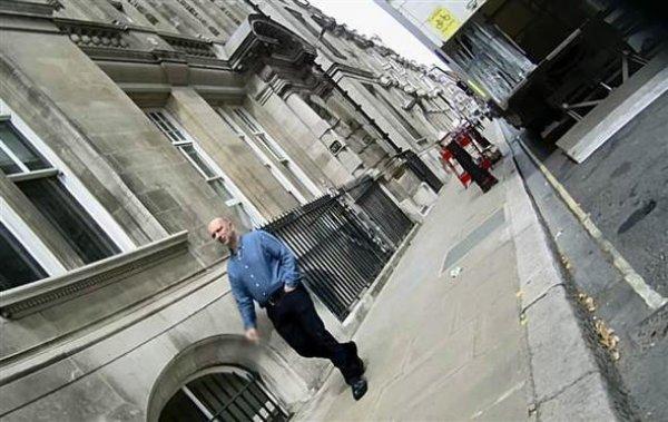 FETÖ'cü Akın İpek Londra'da ortaya çıktı