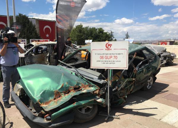 15 Temmuz'da bombalanan ve ezilen araçlar Meclis'te sergilendi