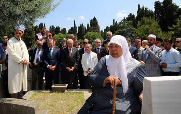15 Temmuz Şehitleri kabirlerinin başında anıldı