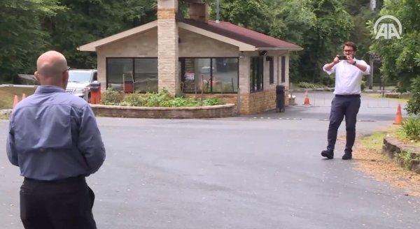 Pensilvanya'da Fetullahçıya haddini bildiren AA muhabiri