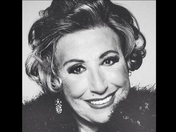 Müzeyyen Senar kimdir