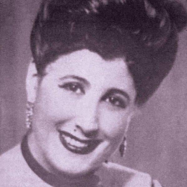 Müzeyyen Senar kimdir