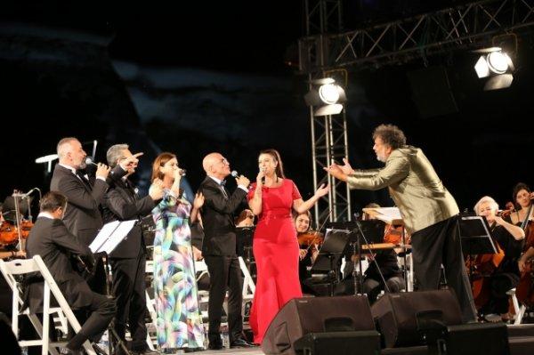 Peribacaları arasında senfoni konseri