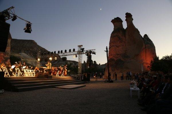 Peribacaları arasında senfoni konseri