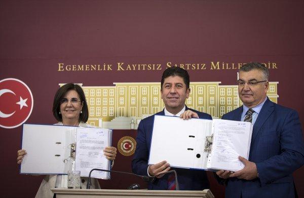 CHP'de muhaliflerin ulaştığı imza sayısı 526 oldu