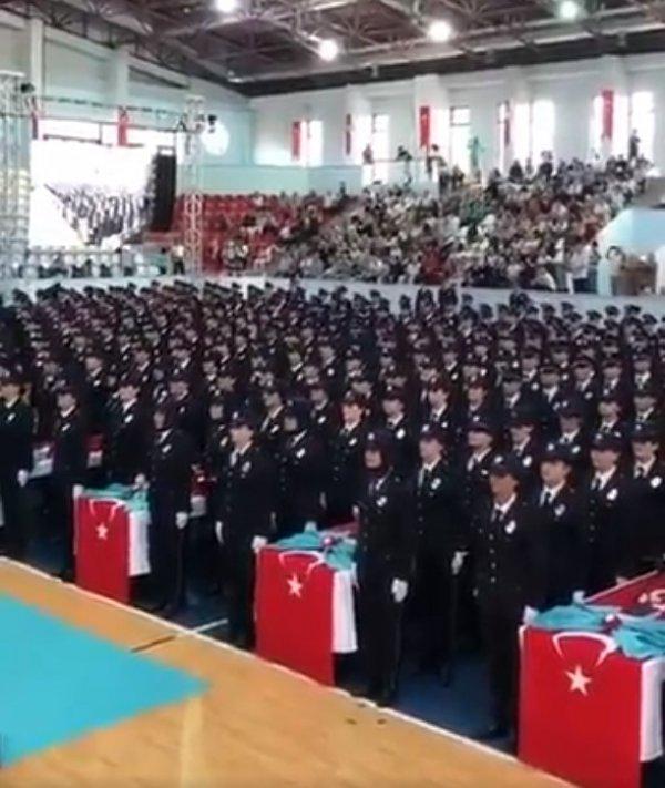 POMEM mezuniyet töreninde Diriliş müziği çaldı