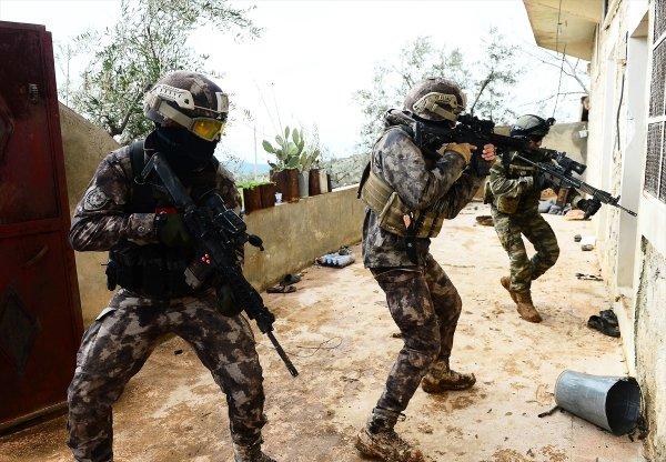 PKK Musul'a sığınak kazıyor