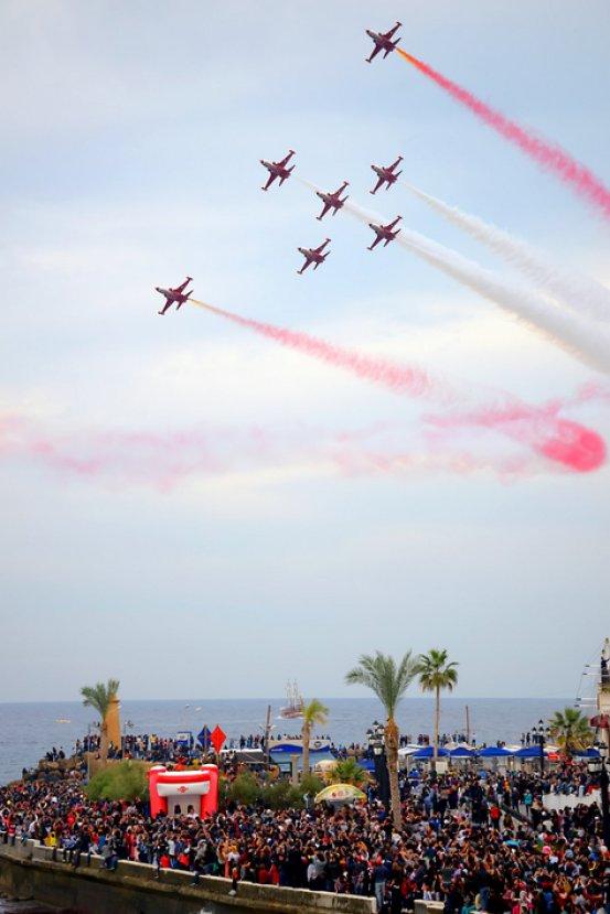Türk Yıldızları'ndan KKTC'de gösteri