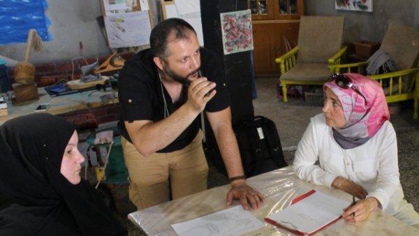 Sivaslı sanatçıdan, Balatlı çocuklara resim dersi