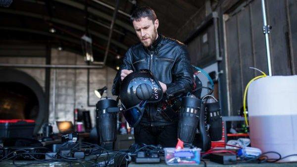 İngiliz mucit uçurabilen kıyafeti satışa sundu