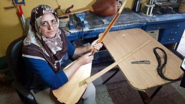 27 yıldır saz yapıyor