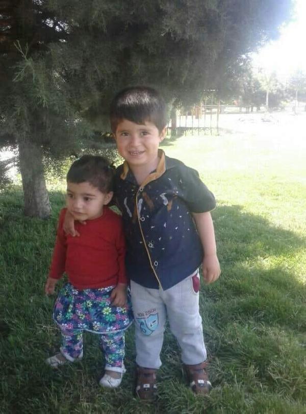 Amcaları tarafından öldürülen iki kardeş ve anneleri toprağa verildi