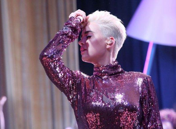 Katy Perry: Kalbimi çok kırdı
