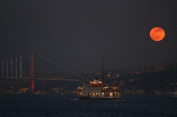 'Kanlı Ay Tutulması' nedir