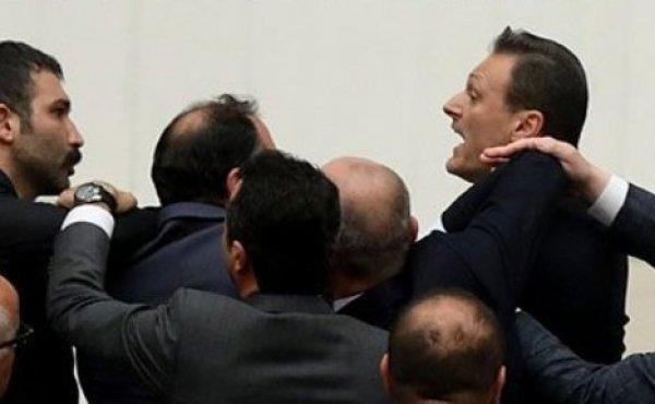 Alpay Özalan'dan HDP'lilere gözdağı