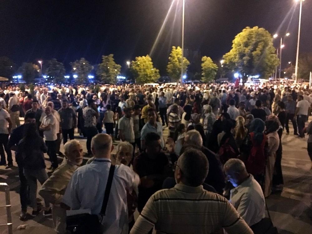 Kayseri'de ilk hac kafilesi dualarla uğurlandı