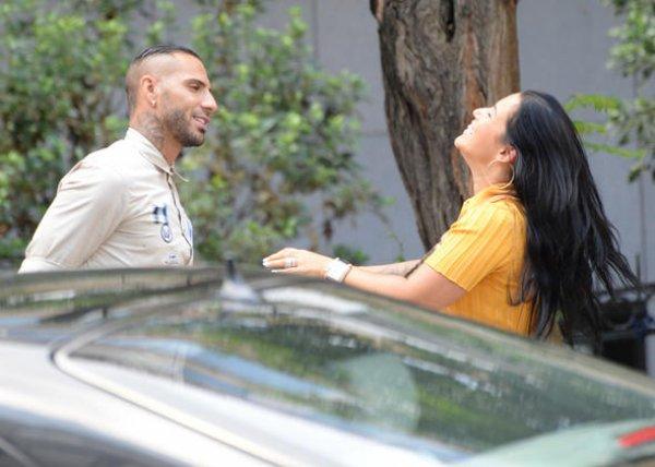 Quaresma eşiyle alışverişte