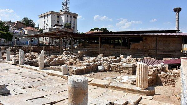 Uzunyuva dünyaya açıldı