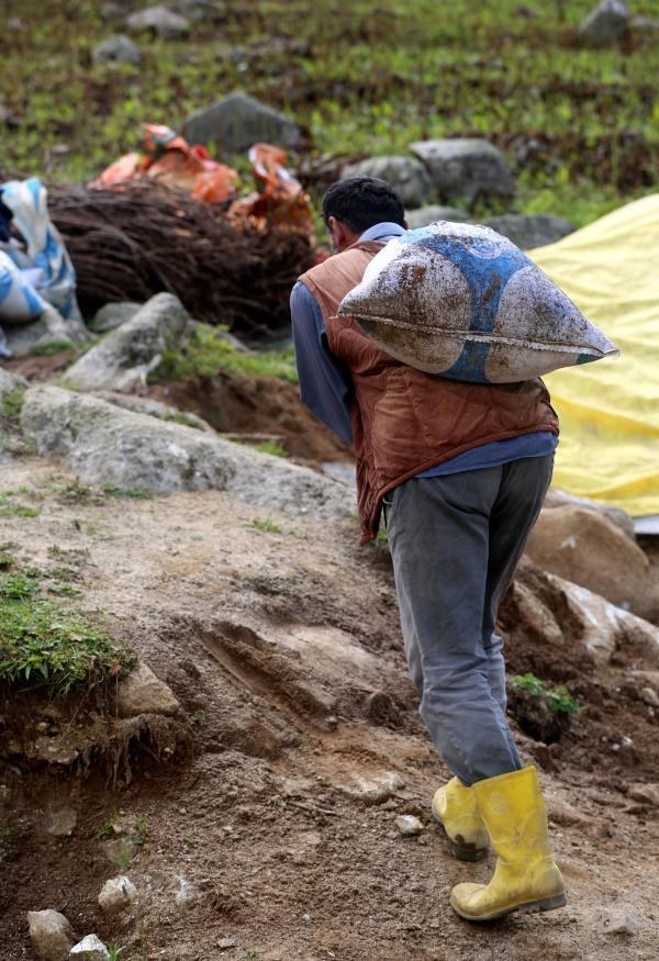 Rize'de köylüler yaylaya yol istemedi