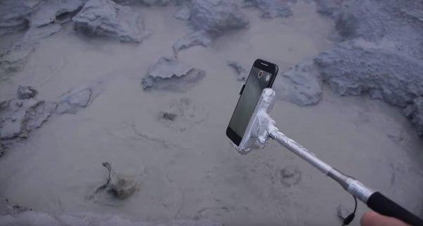 iPhone X kaynayan çamur testinde