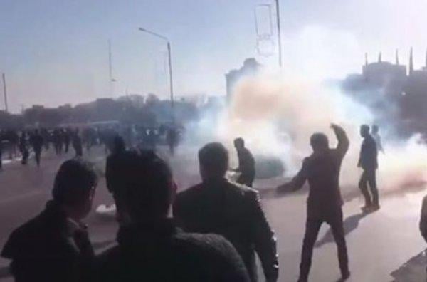 İran'da 'hayat pahalılığı' protestosu