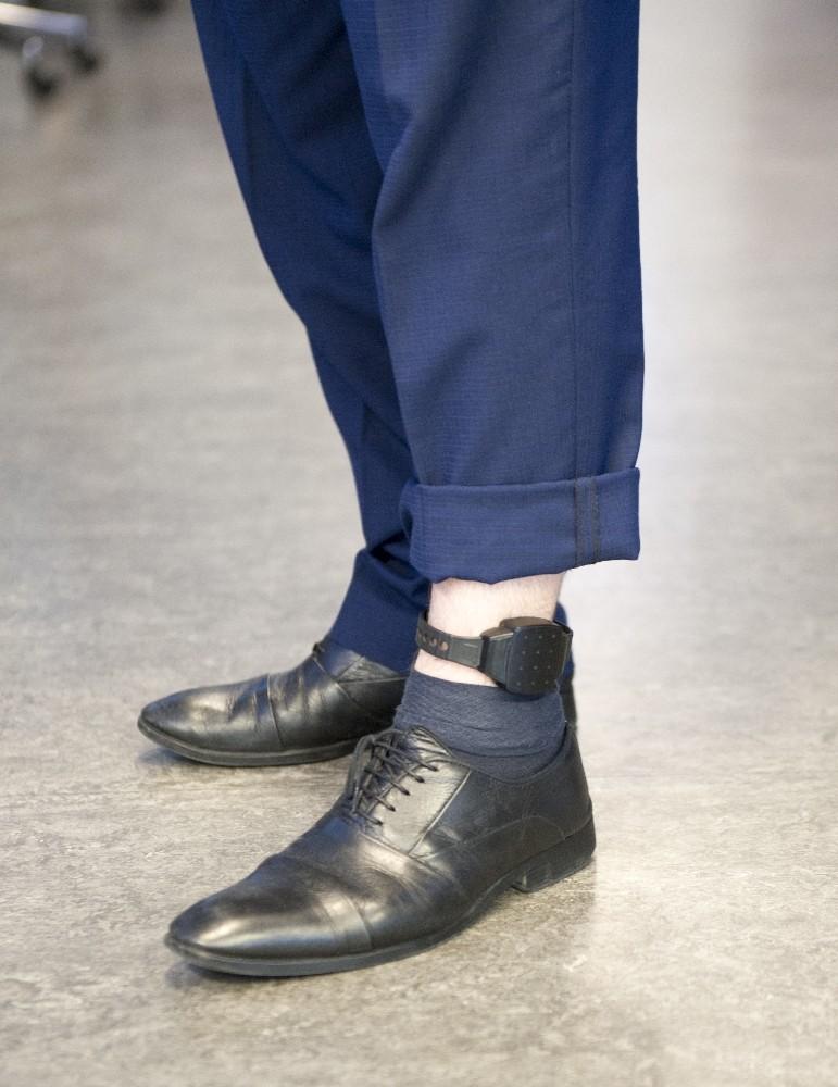 Elektronik kelepçeyle sıkı denetim