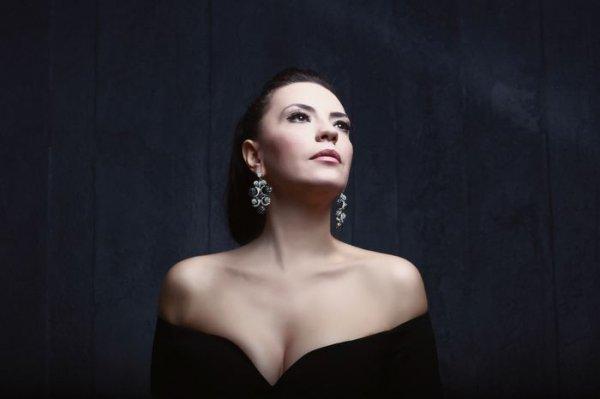 Yeşim Salkım: Menopoza girdim, ayıp mı