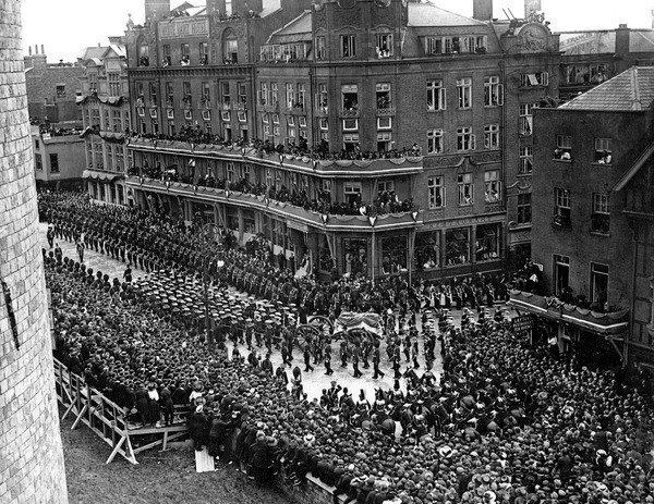 Kral VII. Edward'ın cenazesi: İmparatorlar bir arada