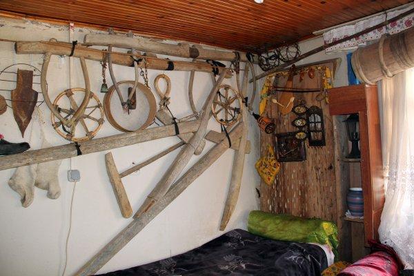 Köy evini müzeye dönüştürdü