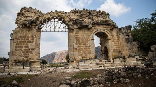 Anavarza'da tarihe yolculuk