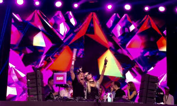 Paris Hilton, bir gecede 650 bin TL kazandı