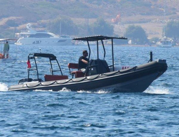 Kıvanç Tatlıtuğ av botu aldı