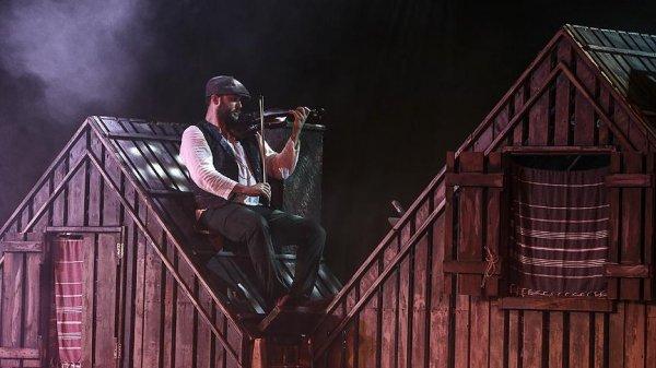 Damdaki Kemancı Harbiye'de konser verdi