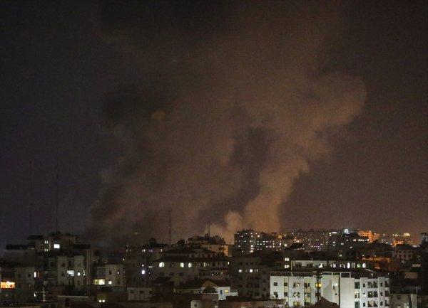İsrail, Gazze bize 36 roket attı diyerek bomba yağdırdı